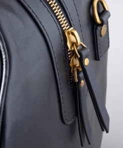 Lakeland Leather Heritage Leather Overnight Bag Black 16 Lakeland Leather Heritage Leather Overnight Bag Black -Lakeland Leather Sales unnamed file 1001 scaled