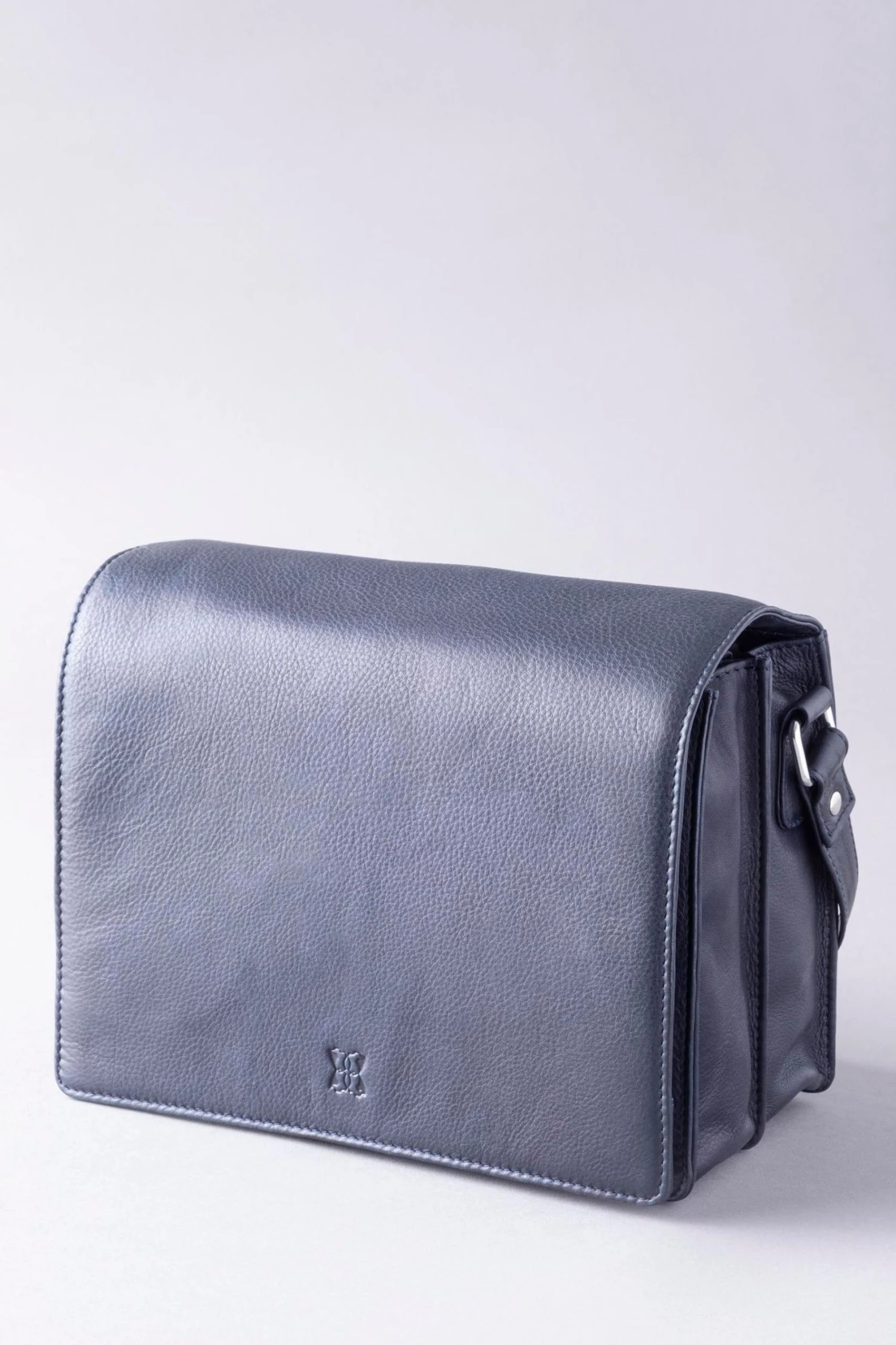 Lakeland Leather Ennerdale Leather Handbag Black 3 Lakeland Leather Ennerdale Leather Handbag Black