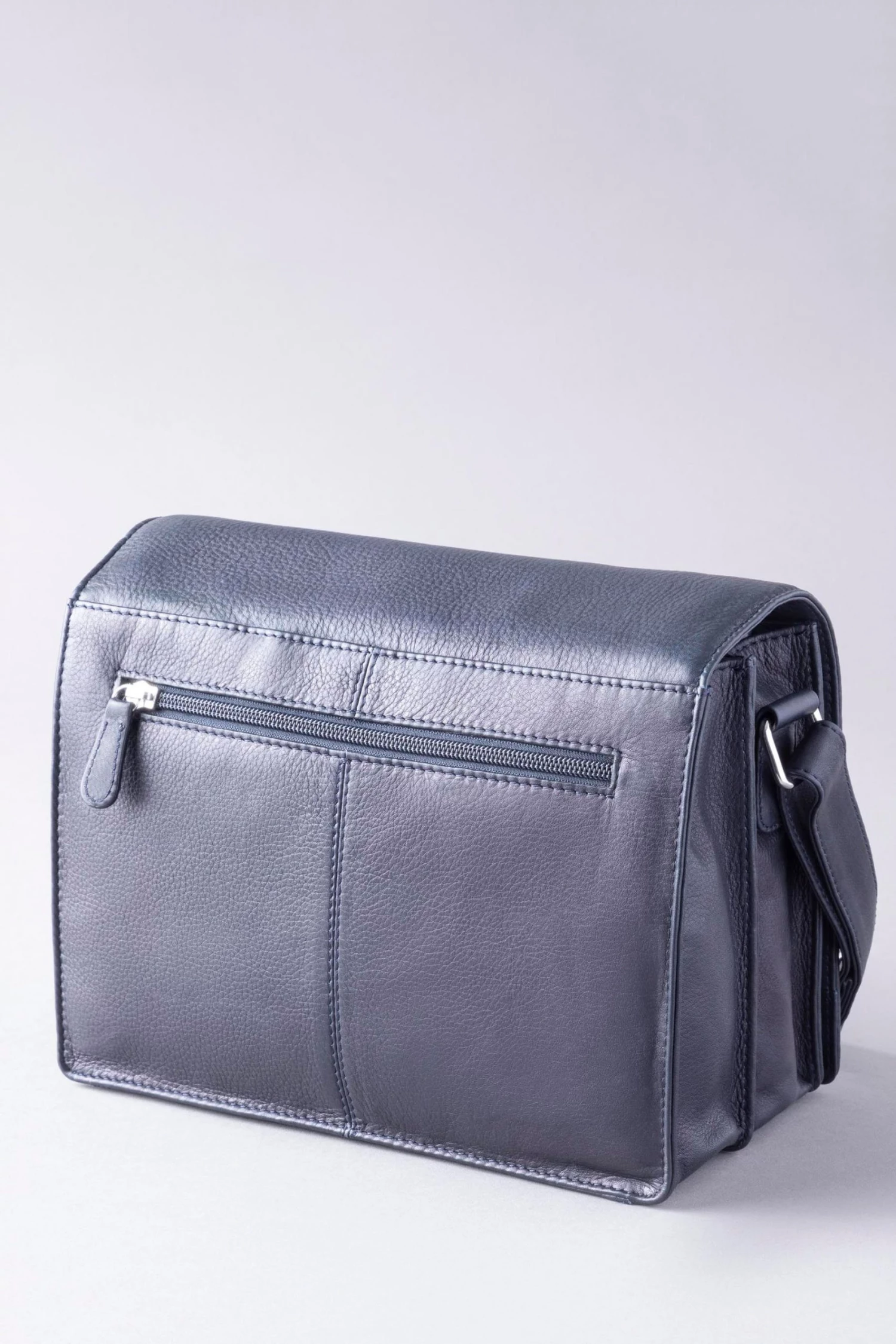 Lakeland Leather Ennerdale Leather Handbag Black 4 Lakeland Leather Ennerdale Leather Handbag Black - Image 2