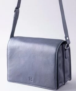 Lakeland Leather Ennerdale Leather Handbag Black 11 Lakeland Leather Ennerdale Leather Handbag Black -Lakeland Leather Sales unnamed file 162 scaled