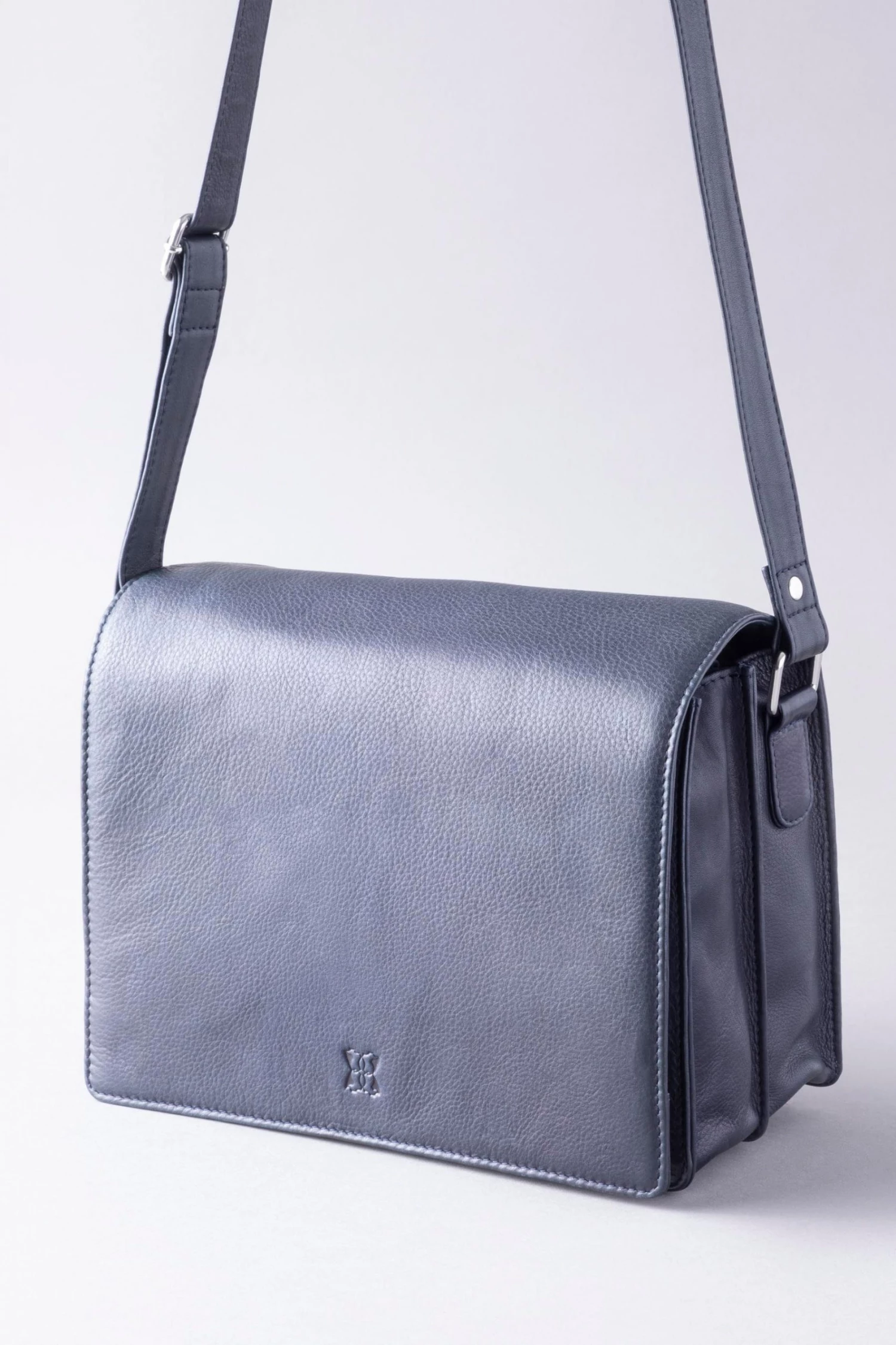 Lakeland Leather Ennerdale Leather Handbag Black 5 Lakeland Leather Ennerdale Leather Handbag Black - Image 3