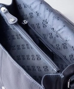 Lakeland Leather Ennerdale Leather Handbag Black 13 Lakeland Leather Ennerdale Leather Handbag Black -Lakeland Leather Sales unnamed file 164 scaled