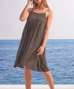 Women'secret Black Short Floral Print Dress -Lakeland Leather Sales unnamed file 1802