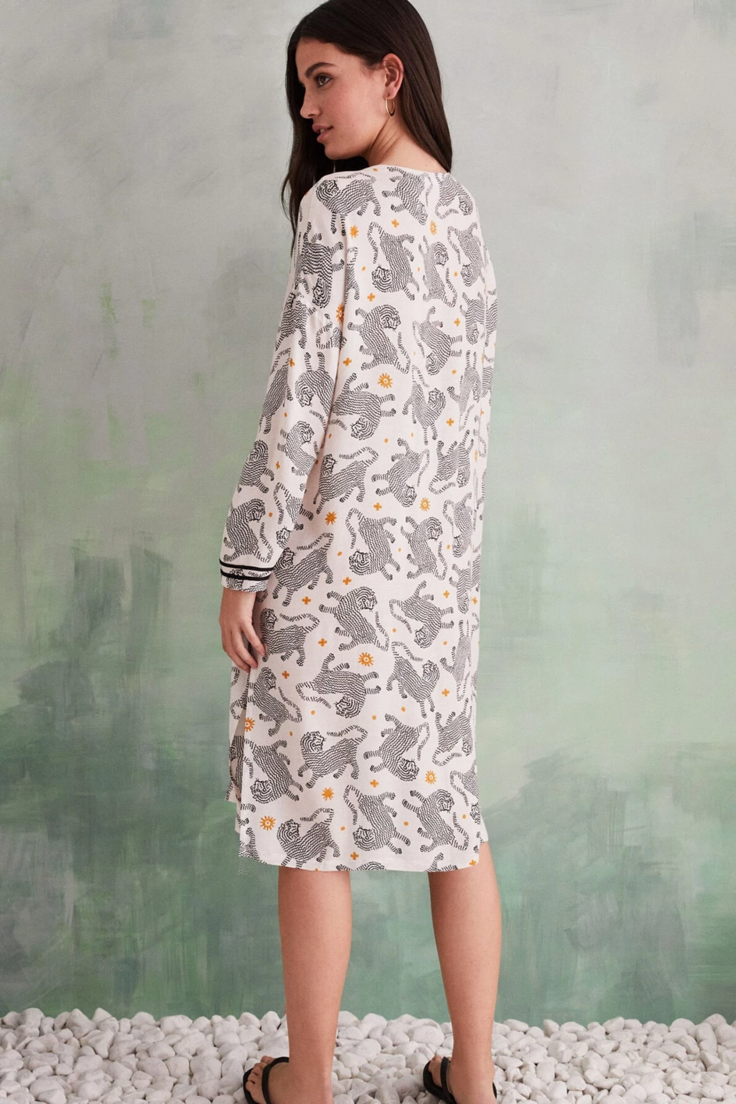 Women'secret White Long Tiger Tunic 4 Women'secret White Long Tiger Tunic - Image 2