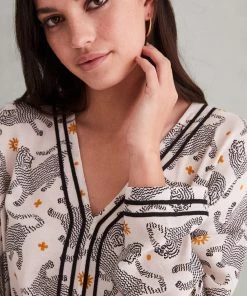 Women'secret White Long Tiger Tunic 10 Women'secret White Long Tiger Tunic -Lakeland Leather Sales unnamed file 1859 scaled