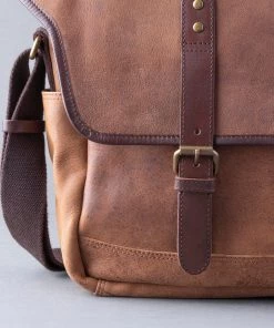 Lakeland Leather Brown Hawksdale Leather Messenger Bag 15 Lakeland Leather Brown Hawksdale Leather Messenger Bag -Lakeland Leather Sales unnamed file 194 scaled