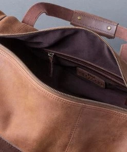 Lakeland Leather Brown Hawksdale Leather Barrel Holdall 15 Lakeland Leather Brown Hawksdale Leather Barrel Holdall -Lakeland Leather Sales unnamed file 252 scaled