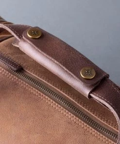 Lakeland Leather Brown Hawksdale Leather Barrel Holdall 17 Lakeland Leather Brown Hawksdale Leather Barrel Holdall -Lakeland Leather Sales unnamed file 254 scaled