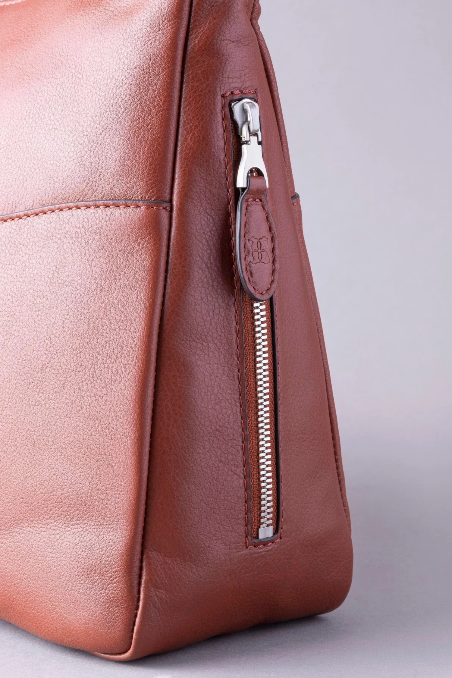 Lakeland Leather Fairfield Hobo Bag Grey 7 Lakeland Leather Fairfield Hobo Bag Grey - Image 5