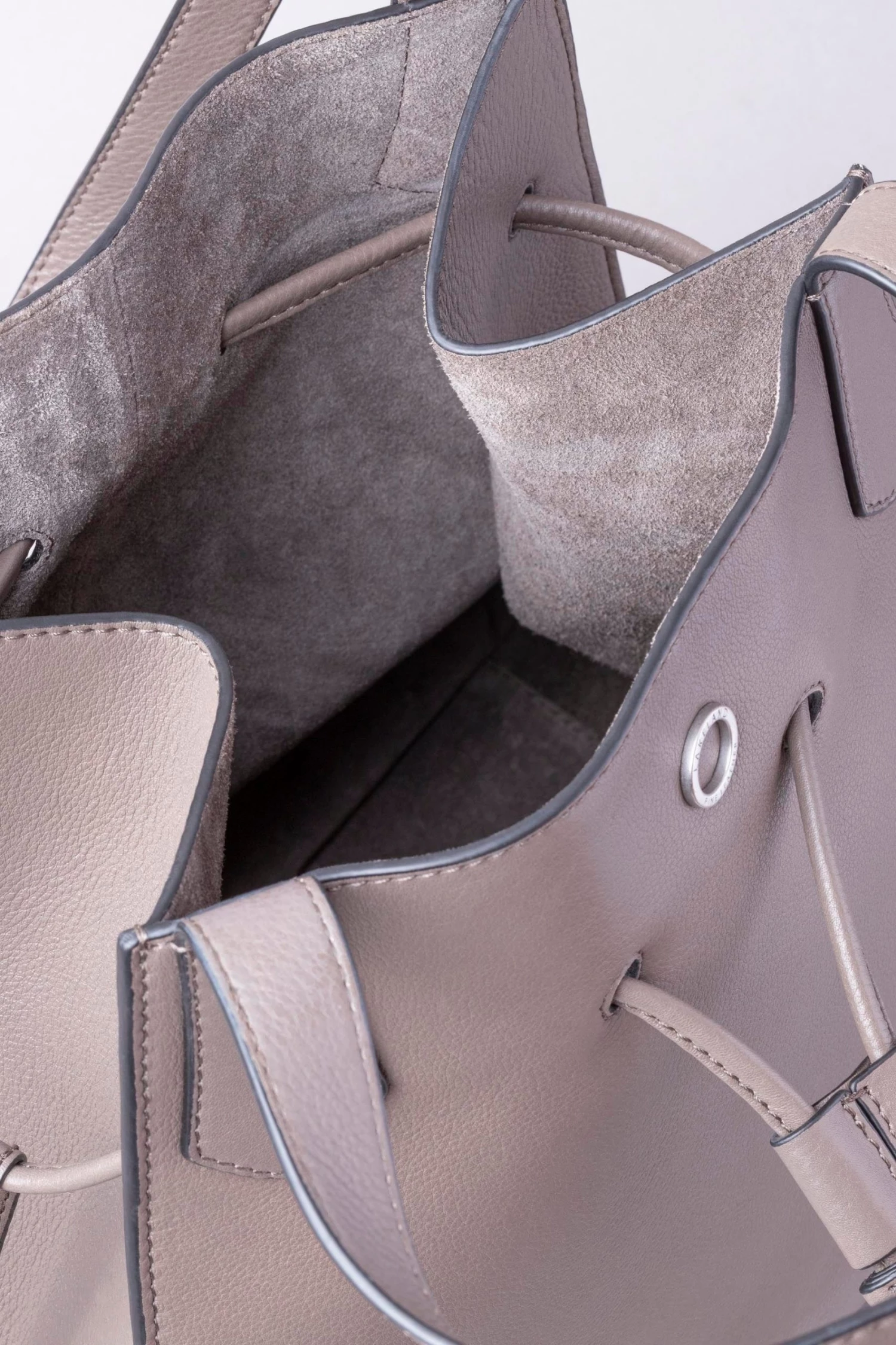 Lakeland Leather Wasdale Leather Tote Bag Grey 7 Lakeland Leather Wasdale Leather Tote Bag Grey - Image 5