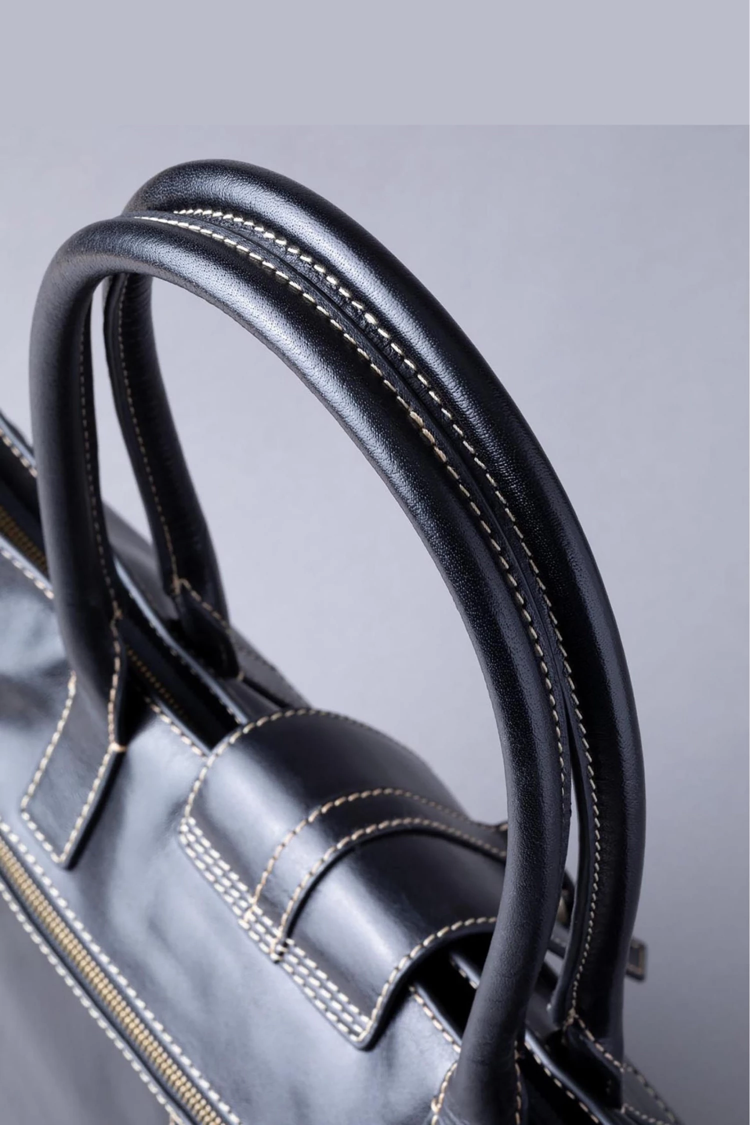 Lakeland Leather Birthwaite Leather Shopper Bag Black 7 Lakeland Leather Birthwaite Leather Shopper Bag Black - Image 5