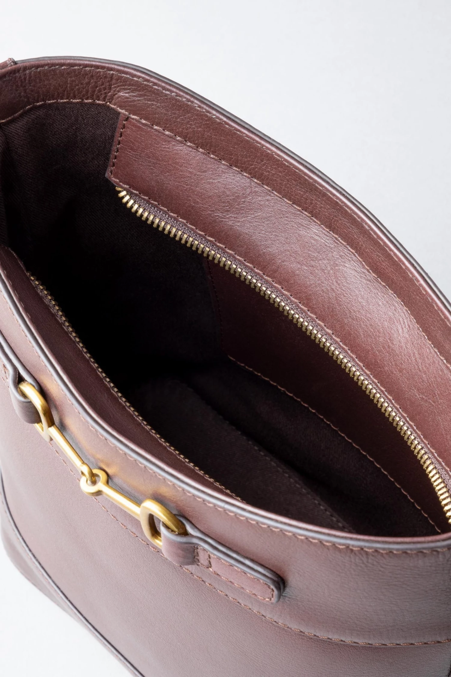 Lakeland Leather Heritage Leather Cross-Body Bag Brown 5 Lakeland Leather Heritage Leather Cross-Body Bag Brown - Image 4