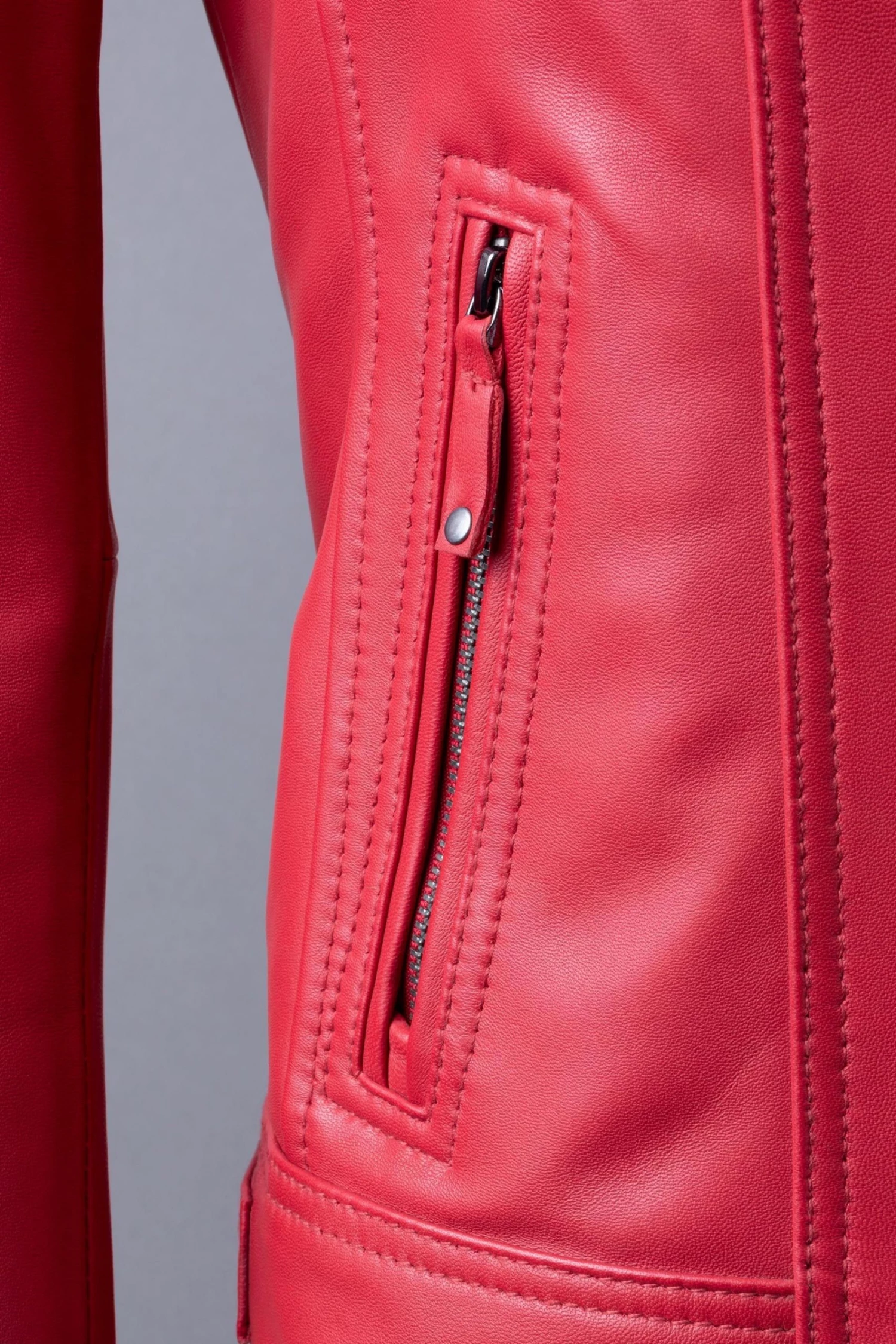 Lakeland Leather Thorpe Leather Jacket Red 6 Lakeland Leather Thorpe Leather Jacket Red - Image 4