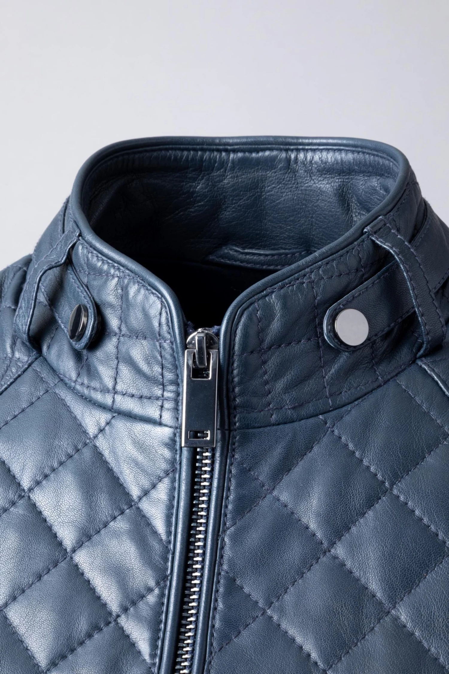 Lakeland Leather Blue Angletarn Quilted Leather Jacket 5 Lakeland Leather Blue Angletarn Quilted Leather Jacket - Image 3