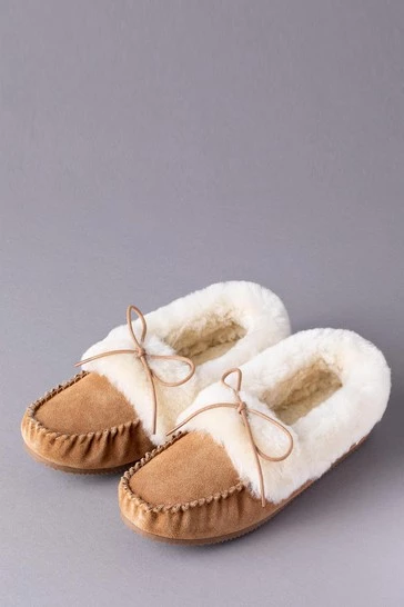 Lakeland Leather Ladies Sheepskin Moccasin Slippers Tan Brown 7 Lakeland Leather Ladies Sheepskin Moccasin Slippers Tan Brown - Image 5