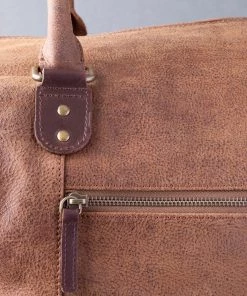 Lakeland Leather Brown Hawksdale Leather Holdall -Lakeland Leather Sales unnamed file 81 scaled