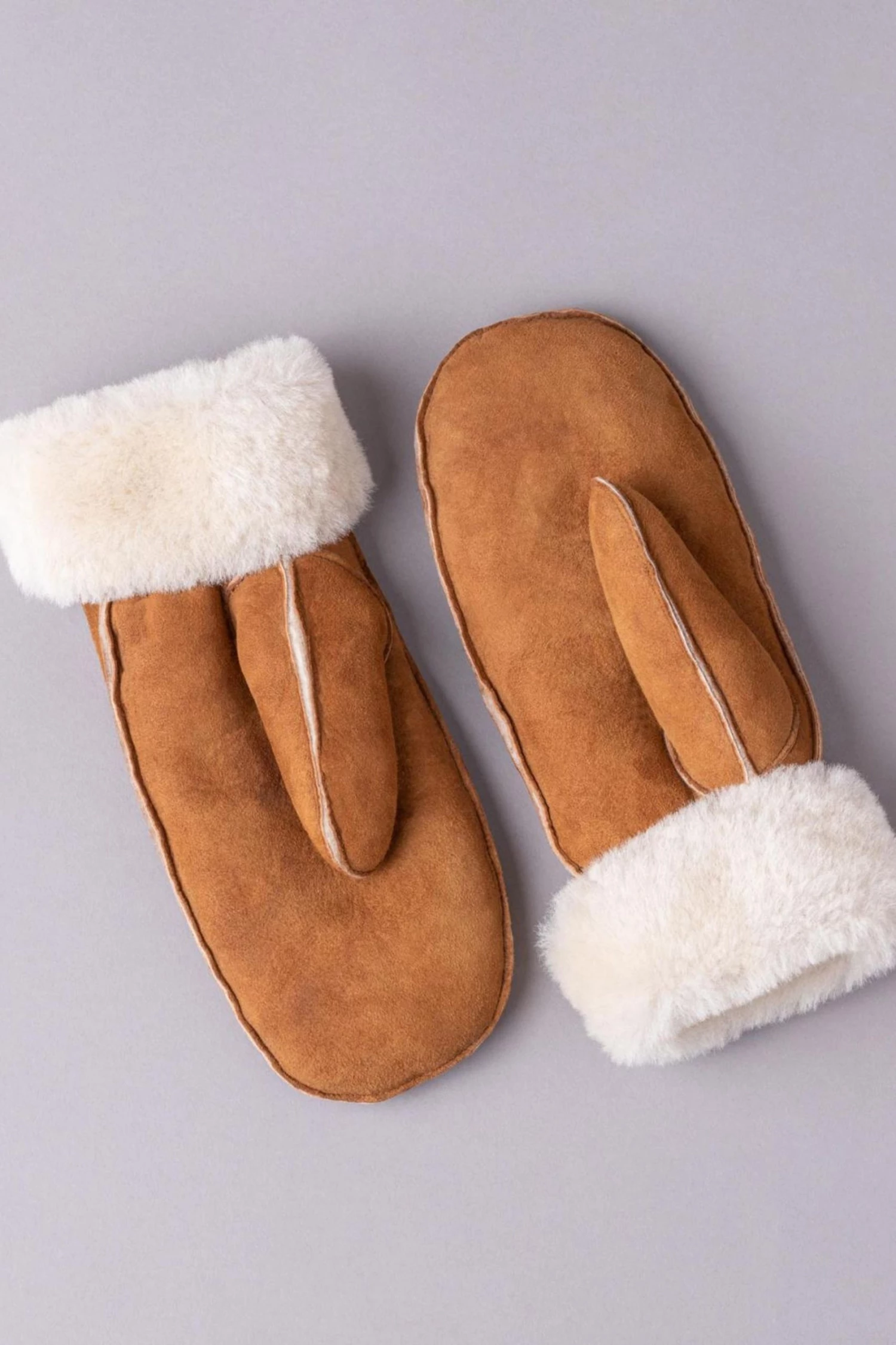 Lakeland Leather Ladies Classic Sheepskin Mittens Tan Brown 4 Lakeland Leather Ladies Classic Sheepskin Mittens Tan Brown - Image 2